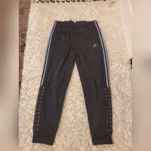 Adidas joggers‎
